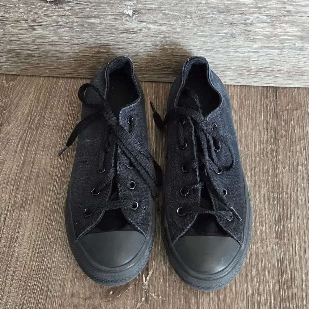 Converse Chuck Taylor All Star Black Sneaker Size 2